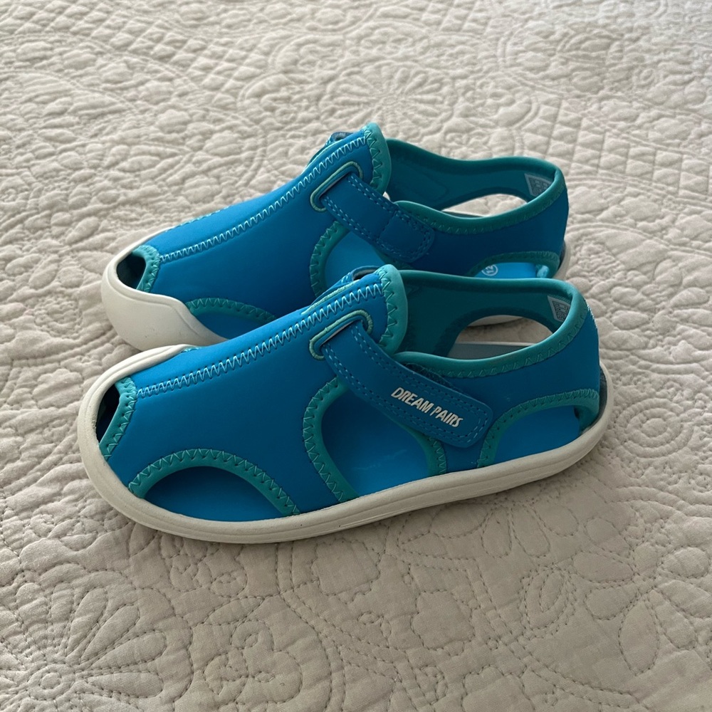 DREAM PAIRS Boys Closed Toe Summer Sandals Water Shoes